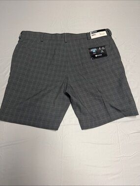 Men's Haggar Cool 18 Gray Plaid Performance Shorts - Size 40